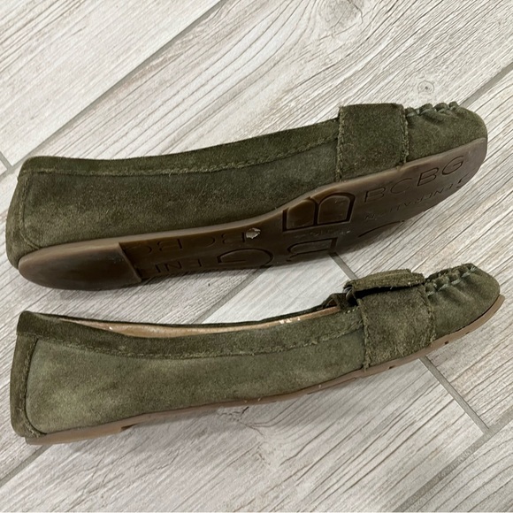 BCBG Generation Suede Green Ballet Flats Size 8 - Picture 5 of 9
